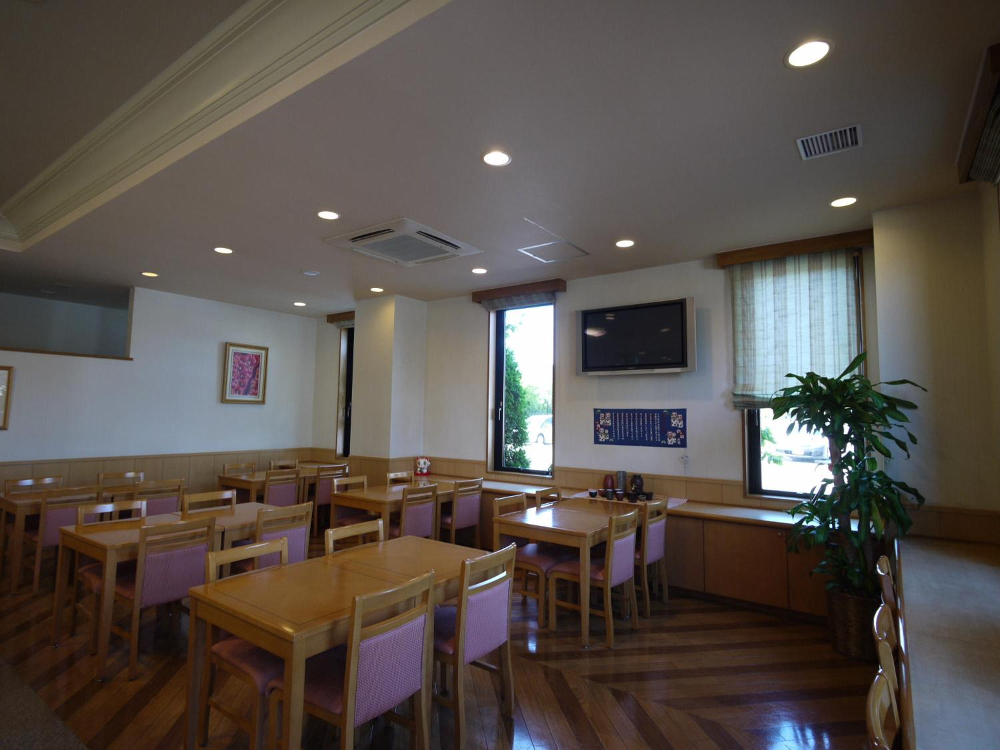 Hotel Route-Inn Tokoname Ekimae Екстер'єр фото