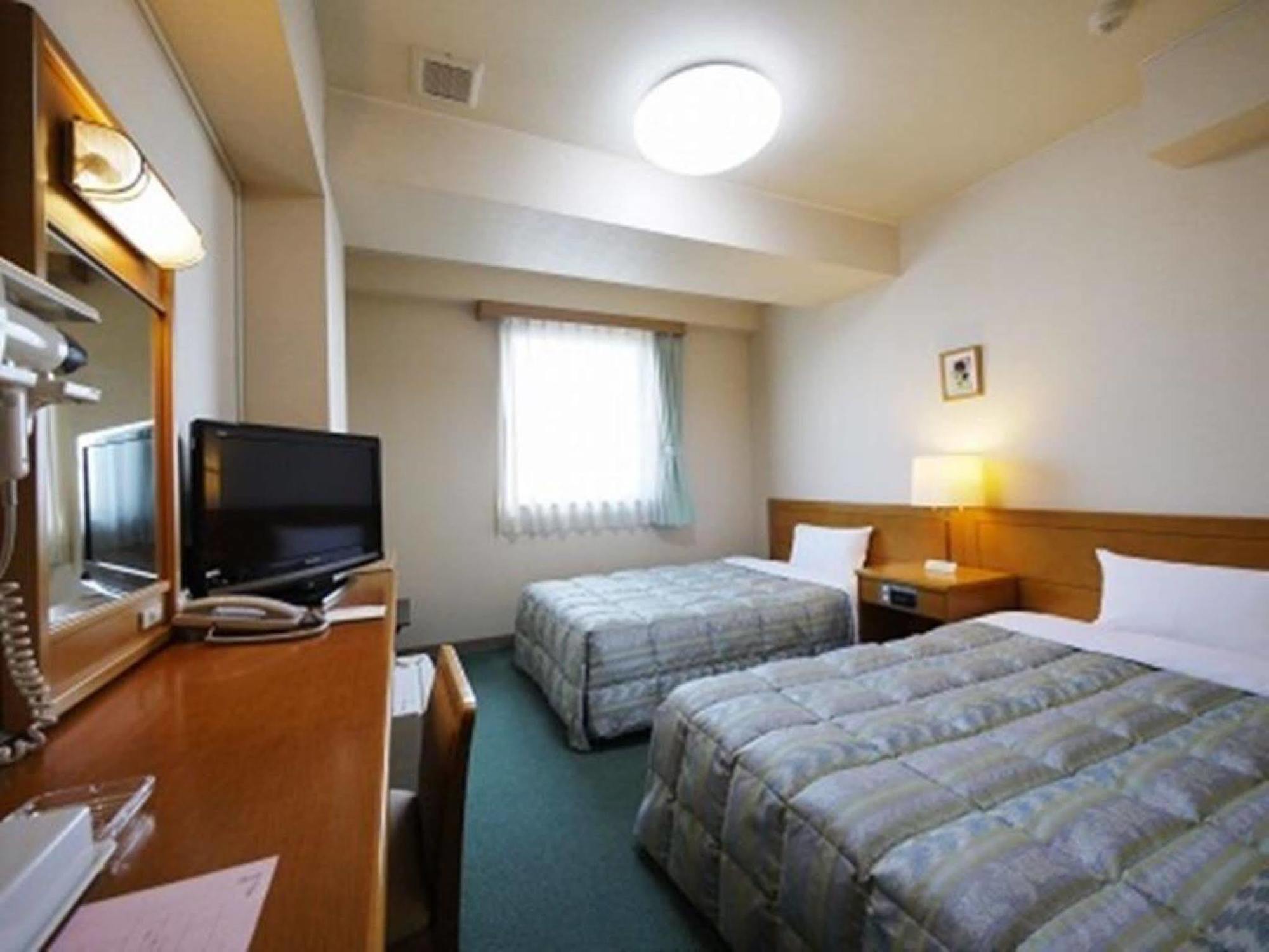 Hotel Route-Inn Tokoname Ekimae Екстер'єр фото