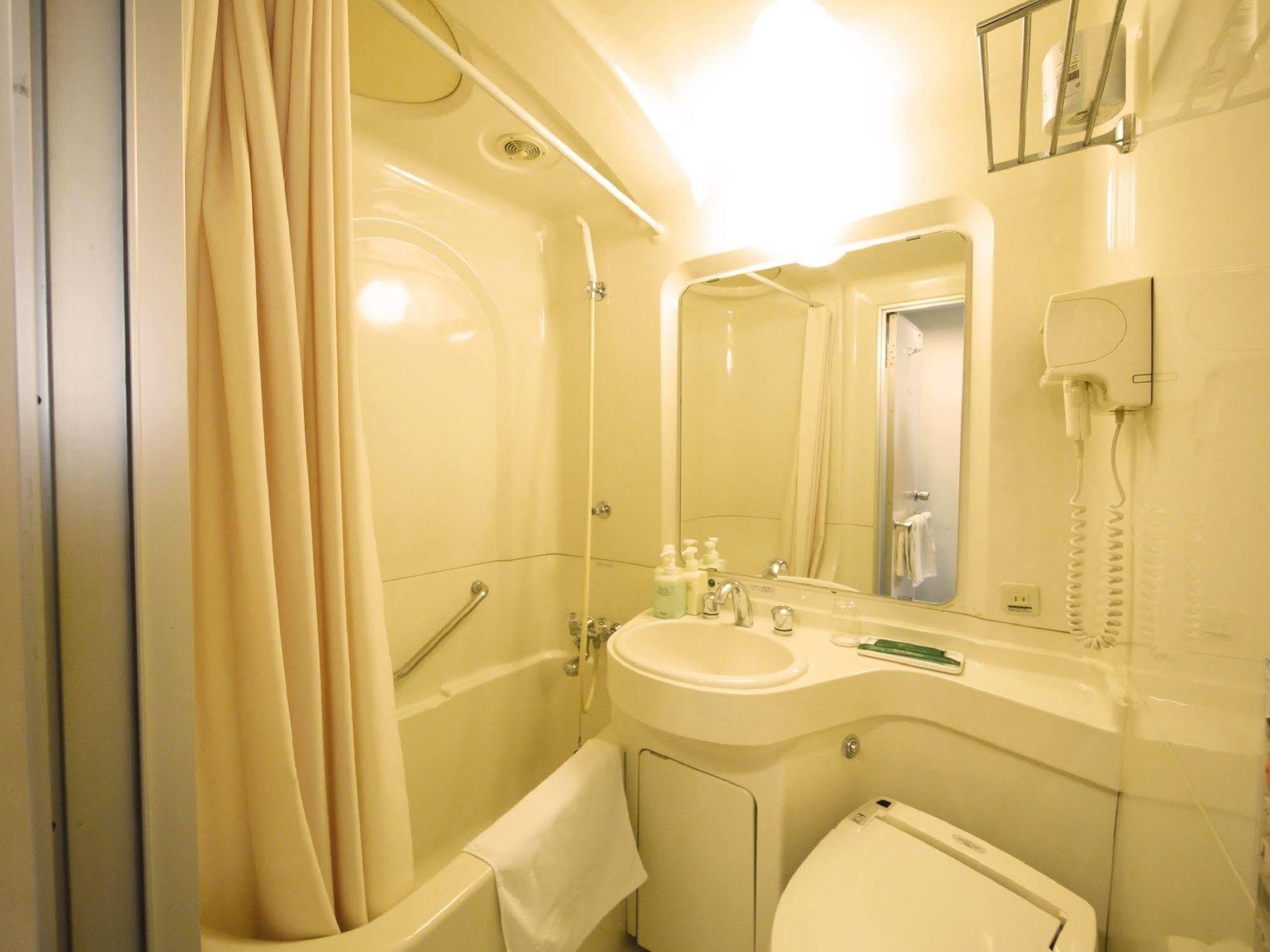 Hotel Route-Inn Tokoname Ekimae Екстер'єр фото