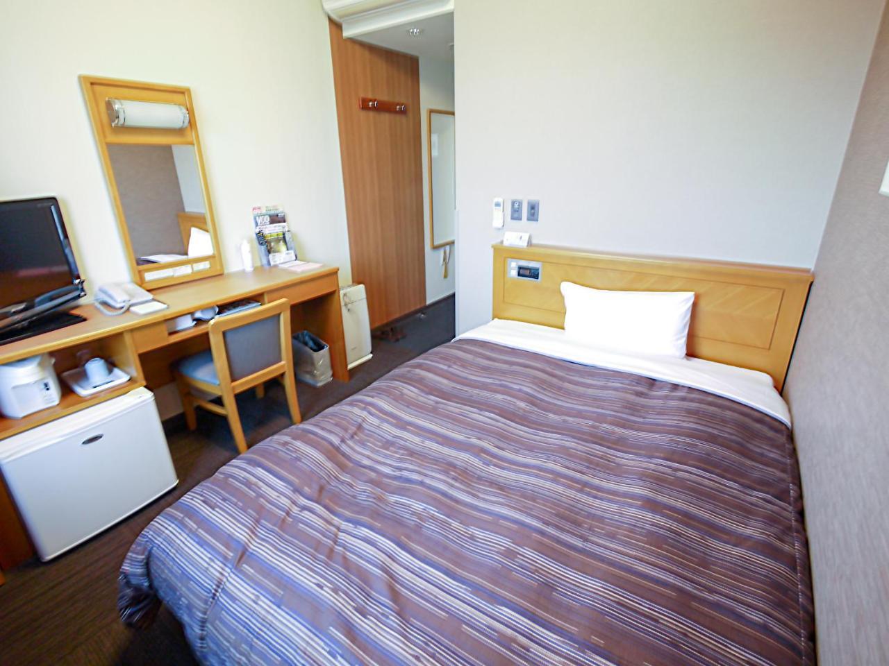 Hotel Route-Inn Tokoname Ekimae Екстер'єр фото